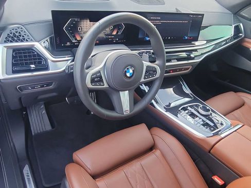 Used 2026 BMW X7 xDrive40i w/ Executive Package AWD/4WD image 2