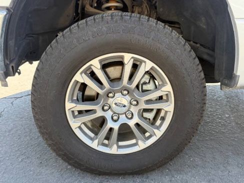 Used 2018 Ford F150 XLT AWD/4WD image 9