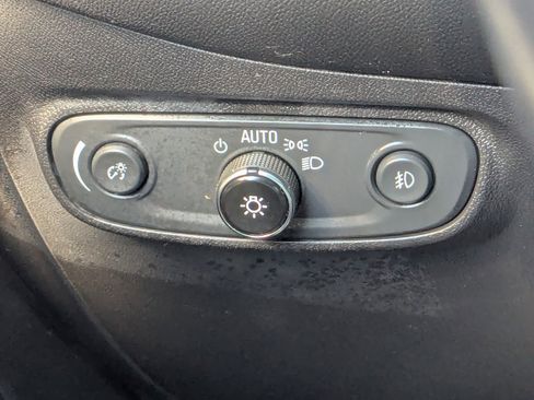 Used 2021 Chevrolet Equinox LT AWD/4WD image 32