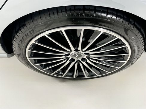 Used 2025 Mercedes-Benz C 300 Sedan image 34