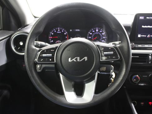 Used 2024 Kia Forte LXS image 7