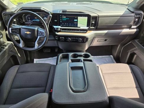 Used 2025 Chevrolet Silverado 1500 LT AWD/4WD image 14