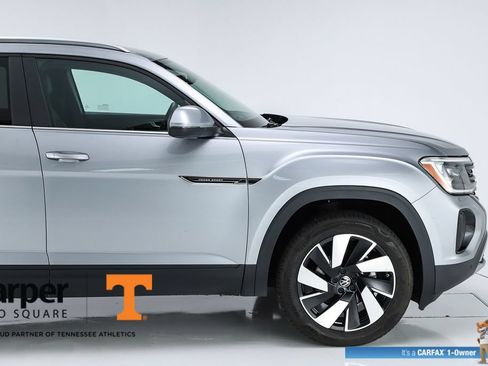 Used 2024 Volkswagen Atlas Cross Sport SE AWD/4WD image 12