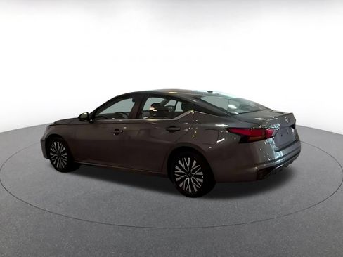 Used 2026 Nissan Altima 2.5 SV FWD image 14