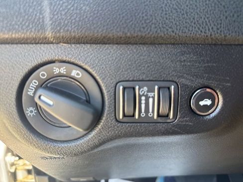 Used 2022 Dodge Charger SXT RWD image 27