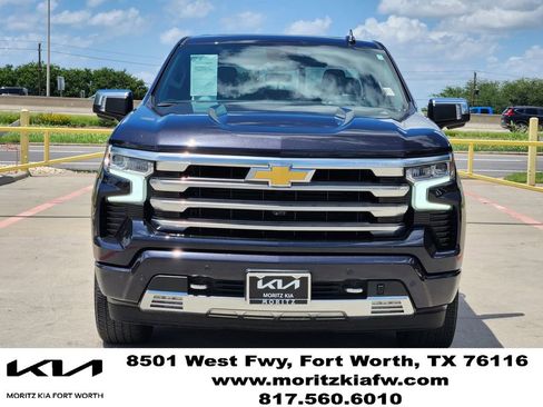Used 2023 Chevrolet Silverado 1500 High Country w/ High Country Premium Package AWD/4WD image 2