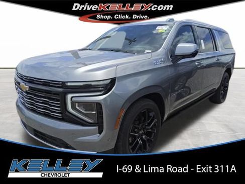 Used 2025 Chevrolet Suburban High Country AWD/4WD image 1