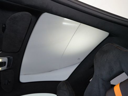 Used 2017 McLaren 570S RWD image 17
