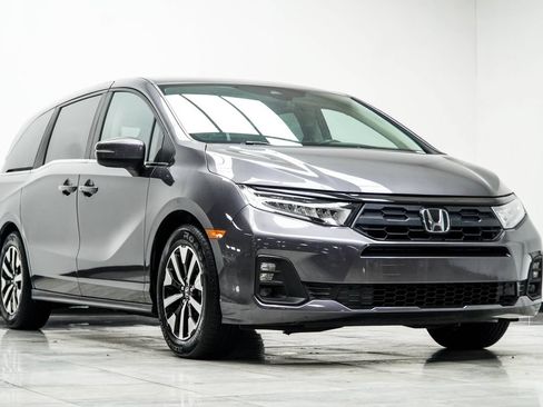 Used 2025 Honda Odyssey EX-L image 4