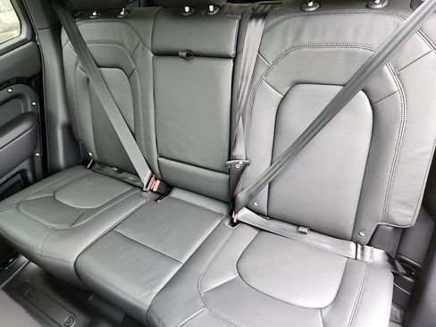 New 2025 Land Rover Defender 110 X-Dynamic SE image 23