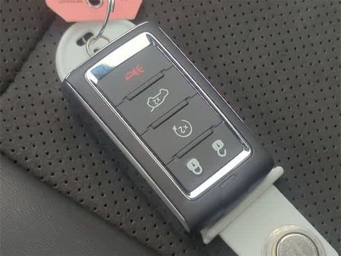 New 2025 Jeep Grand Cherokee Laredo image 36