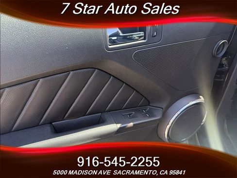 Used 2011 Ford Mustang GT Premium w/ Security Pkg RWD image 7
