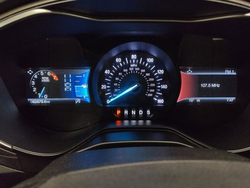 Used 2019 Ford Fusion SE FWD image 23