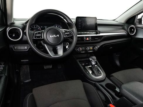 Used 2022 Kia Forte LXS image 6