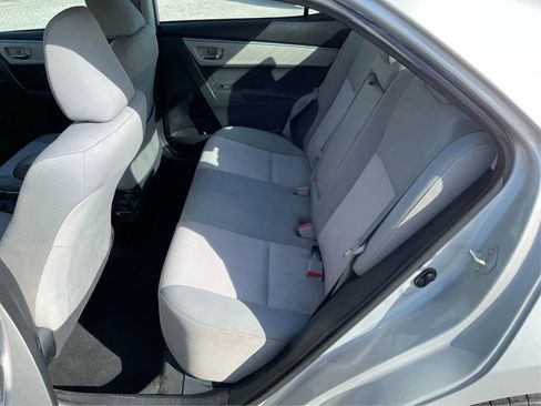 Used 2015 Toyota Corolla LE FWD image 10