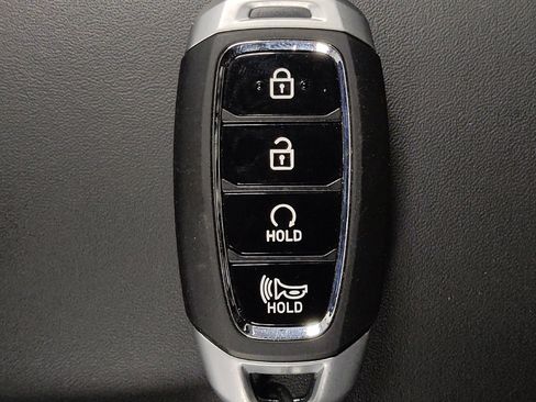 Used 2025 Hyundai Venue SEL image 32