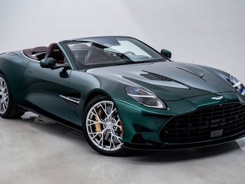 New 2026 Aston Martin Vanquish Convertible RWD image 3