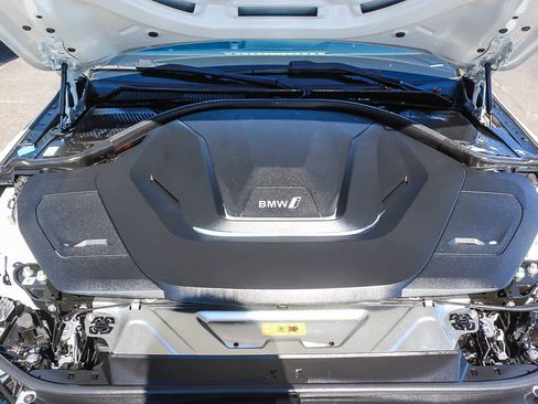 Certified 2023 BMW i4 eDrive35 w/ Premium Package image 26