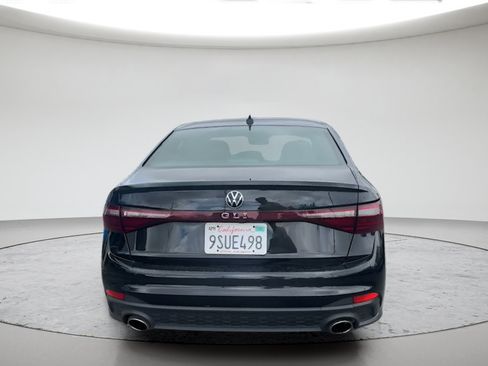 Used 2025 Volkswagen Jetta GLI Autobahn FWD image 6