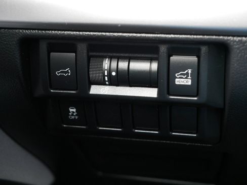 Used 2018 Subaru Outback 2.5i Premium image 26