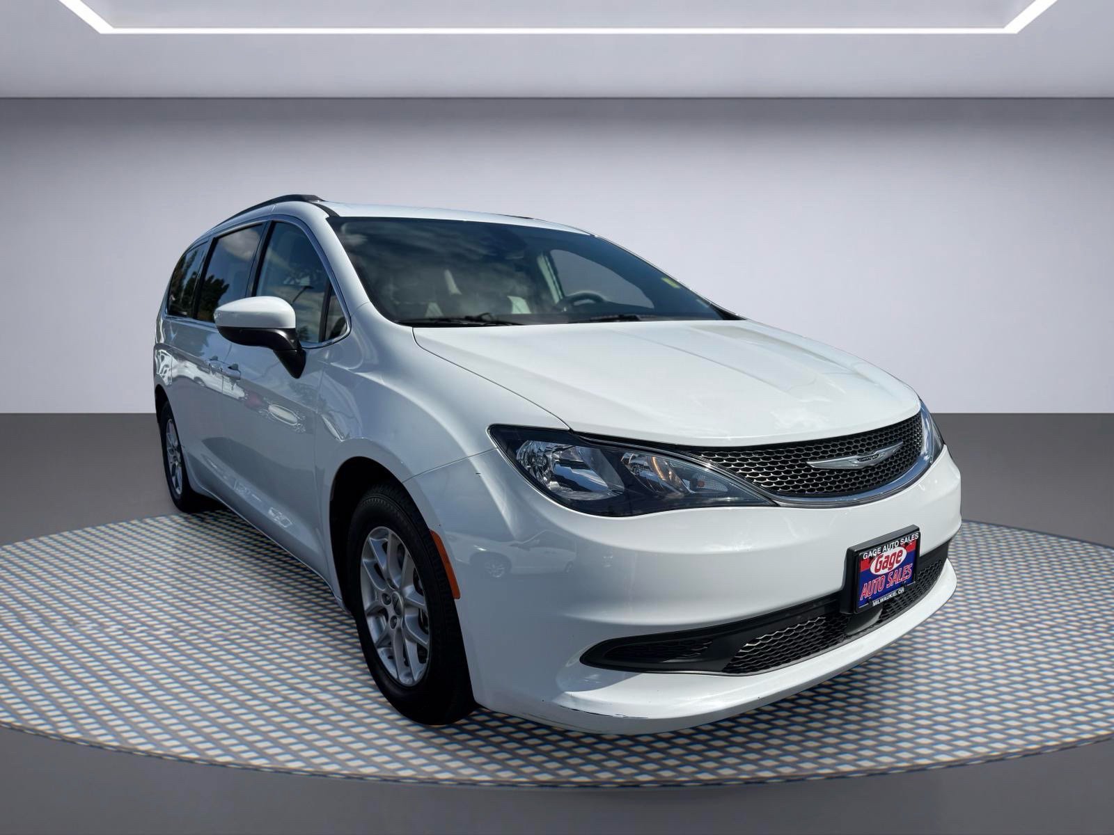 Used 2021 Chrysler Voyager Lxi FWD image 9