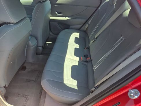 Used 2023 Hyundai Elantra SEL FWD image 12