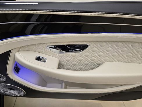 Used 2020 Bentley Continental GT image 25