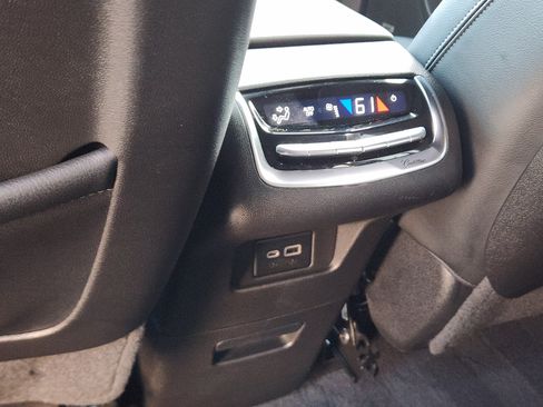 Used 2023 Cadillac XT6 Luxury FWD image 31