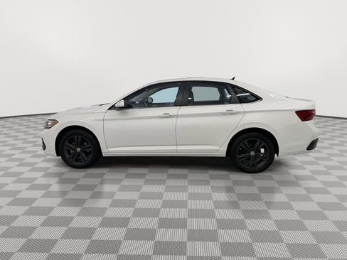 Used 2024 Volkswagen Jetta SE w/ Panoramic Sunroof Package image 7