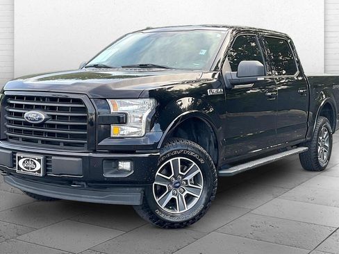 Used 2017 Ford F150 XLT w/ Equipment Group 301A Mid AWD/4WD image 13