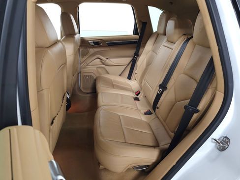 Used 2014 Porsche Cayenne Diesel Platinum Edition AWD/4WD image 29