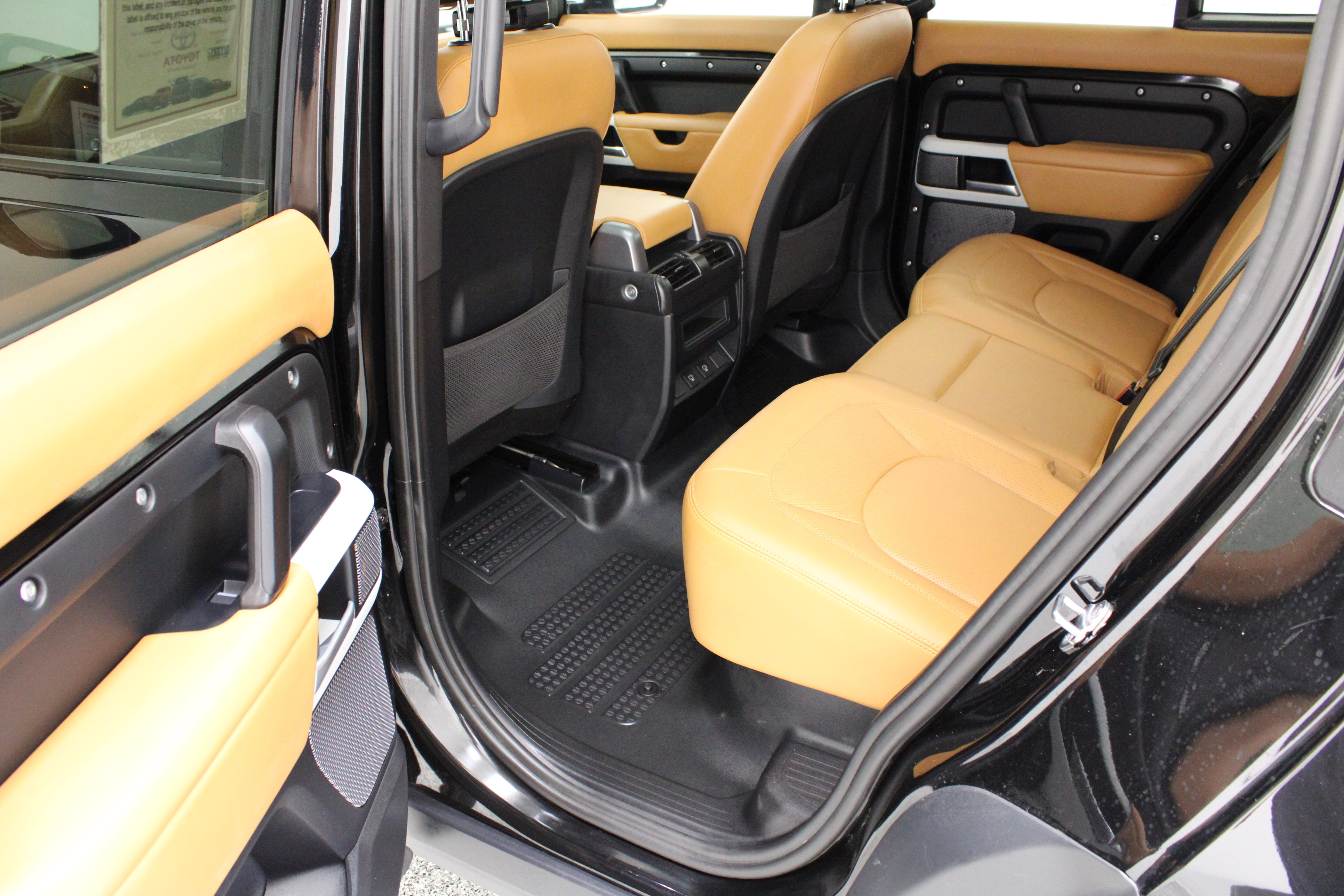 Used 2024 Land Rover Defender 110 S AWD/4WD image 29