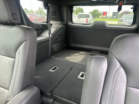 Used 2021 Chevrolet Tahoe LT w/ LT Signature Package AWD/4WD image 8