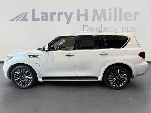 Used 2019 INFINITI QX80 Luxe w/ Proassist Package RWD image 2