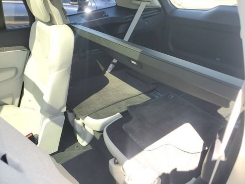Used 2023 Volvo XC90 B6 Plus AWD/4WD image 35