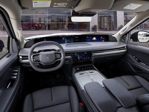 New 2027 Lincoln Navigator Premiere RWD image 9