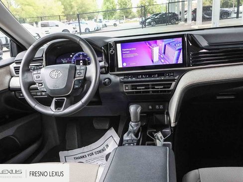 Used 2025 Toyota Camry XLE FWD image 14