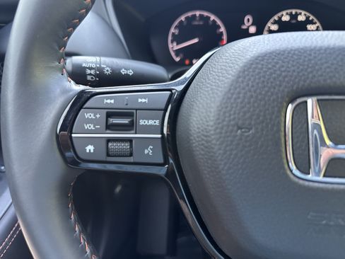 Used 2023 Honda HR-V Sport image 19