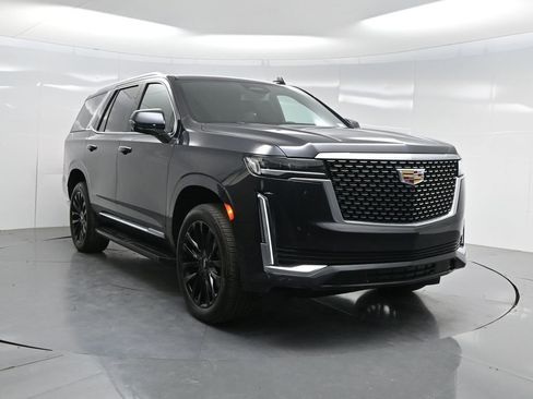 Used 2024 Cadillac Escalade Luxury image 82