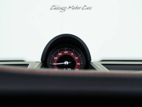 Used 2025 Porsche 911 GTS image 34