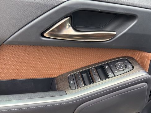 Used 2025 Lexus GX 550 w/ Accessory Package (2T) AWD/4WD image 12