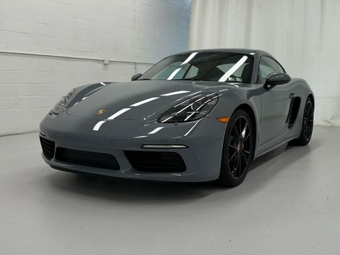 Used 2025 Porsche 718 Cayman S RWD image 4
