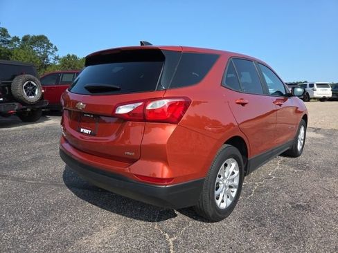 Used 2020 Chevrolet Equinox LS w/ LS Convenience Package AWD/4WD image 6
