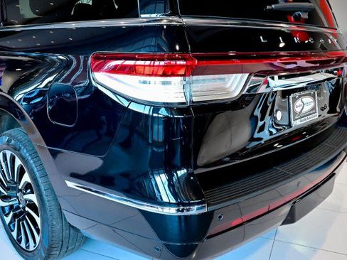 Used 2022 Lincoln Navigator L Black Label image 13