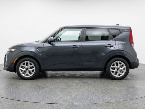 Used 2025 Kia Soul LX w/ LX Technology Package image 3