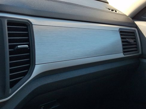 Used 2020 Volkswagen Atlas S image 31