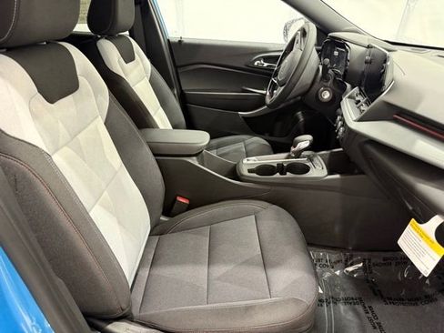 New 2026 Chevrolet Trax RS image 18