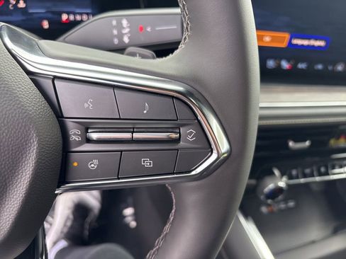 New 2025 Chevrolet Suburban Premier image 16