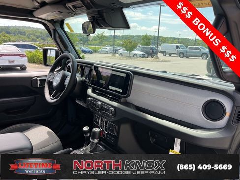 New 2025 Jeep Gladiator Sport image 27