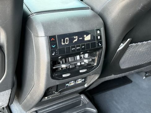 Used 2023 Jeep Grand Cherokee L Overland AWD/4WD image 11
